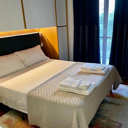 149 Borgo Ticino Suite Attico Di Lusso Con Terrazzo E Parking Privato Pavia Bagian luar foto